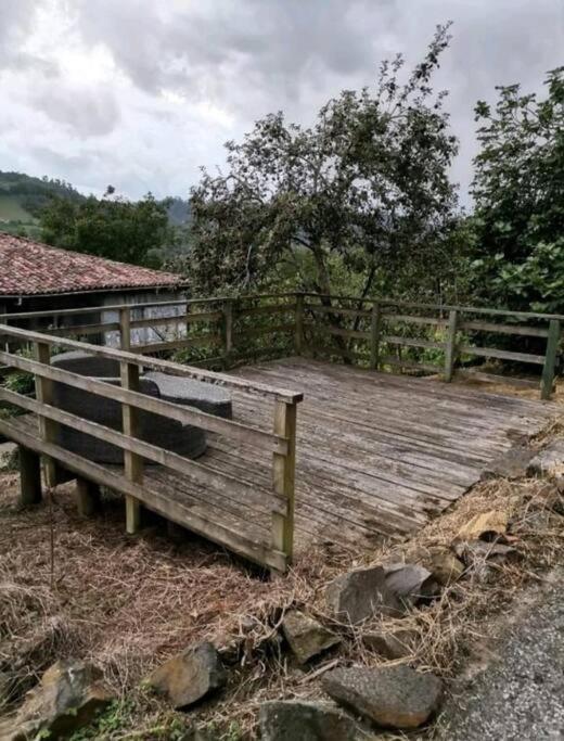La Casina Roja - Santolaya De Cabranes Villa Arboleya Eksteriør billede